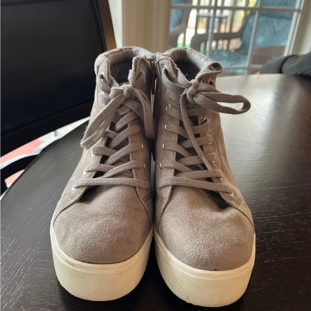 Soda booties 7.5. Excellent condition